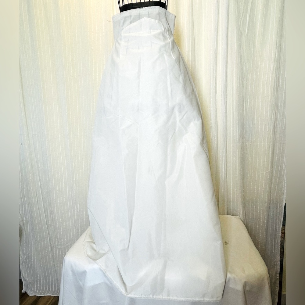 Underskirt slip with netting. Vintage. High wide elastic waist. Vintage.